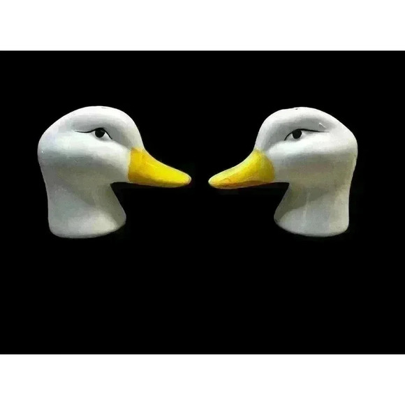 Vintage White Ceramic Cute, Quirky Duck Head Salt And Pepper Shakers - Picture 1 of 13
